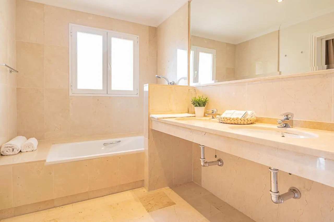 Pool Apartament Marques De Atalaya Apartment Estepona Spain